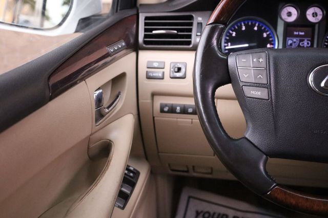 2011 Lexus LX 570  - 23101482 - 36