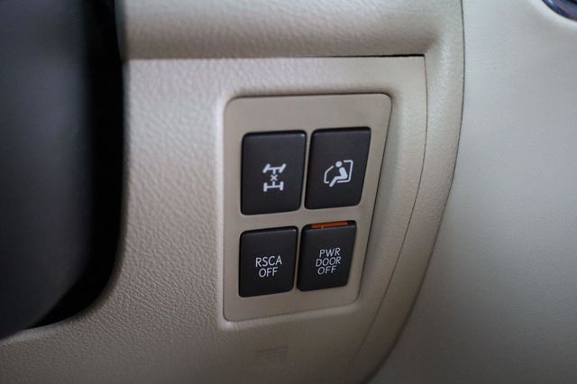 2011 Lexus LX 570  - 23101482 - 40