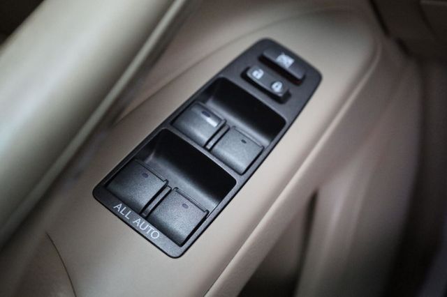 2011 Lexus LX 570  - 23101482 - 43