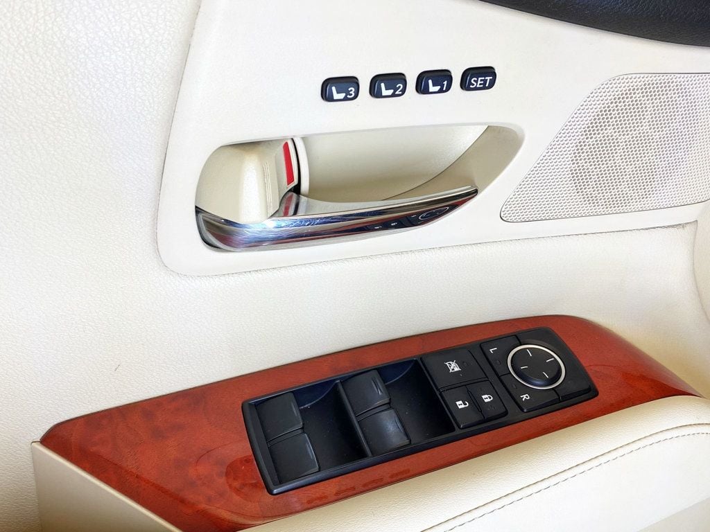 2011 Lexus RX 350 AWD 4dr - 22942348 - 18