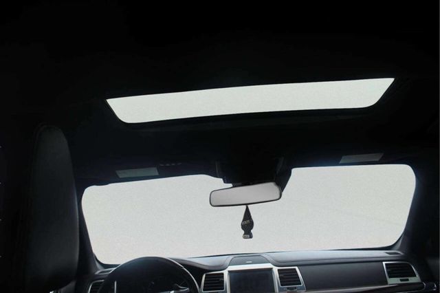 2011 Lincoln MKS 4dr Sedan 3.7L AWD - 22999323 - 8