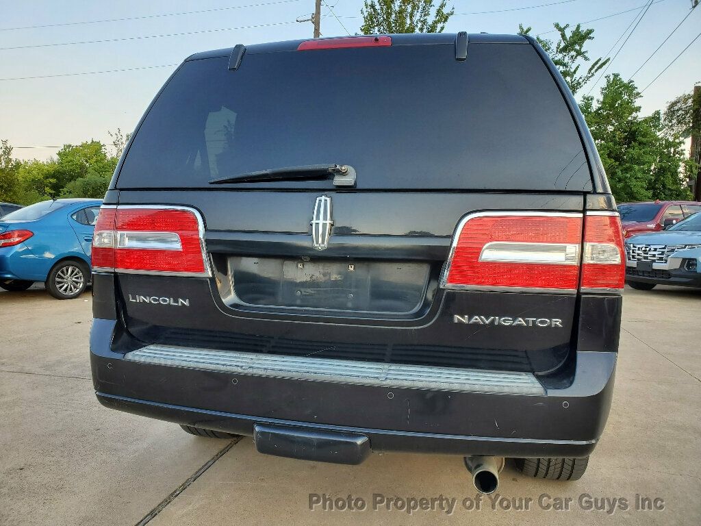 2011 Lincoln Navigator 4WD 4dr - 22838597 - 19