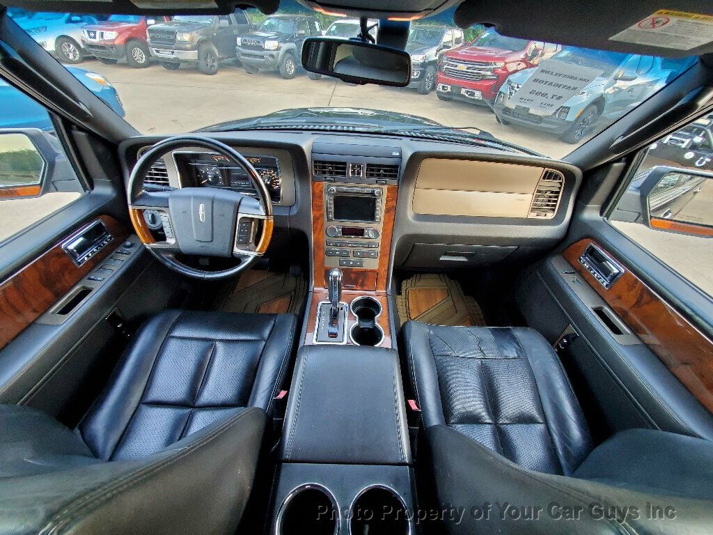 2011 Lincoln Navigator 4WD 4dr - 22838597 - 29