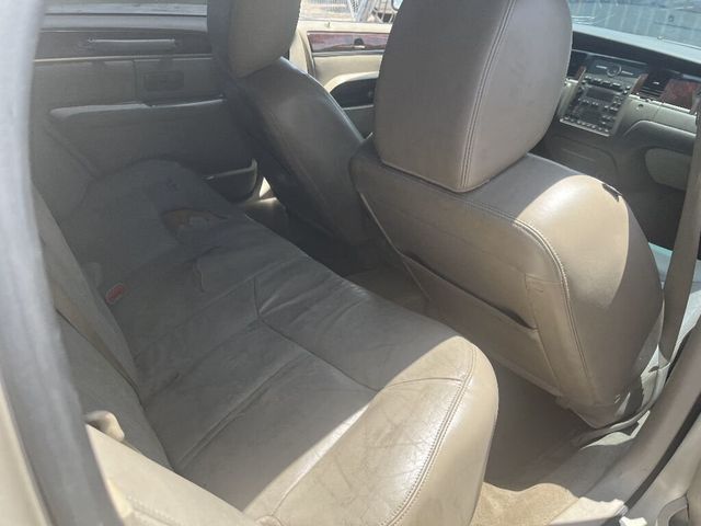 2011 Lincoln Town Car 4dr Sedan Signature Limited - 22034796 - 5