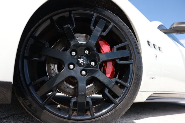 2011 Maserati GranTurismo 2dr Coupe S - 23053638 - 32