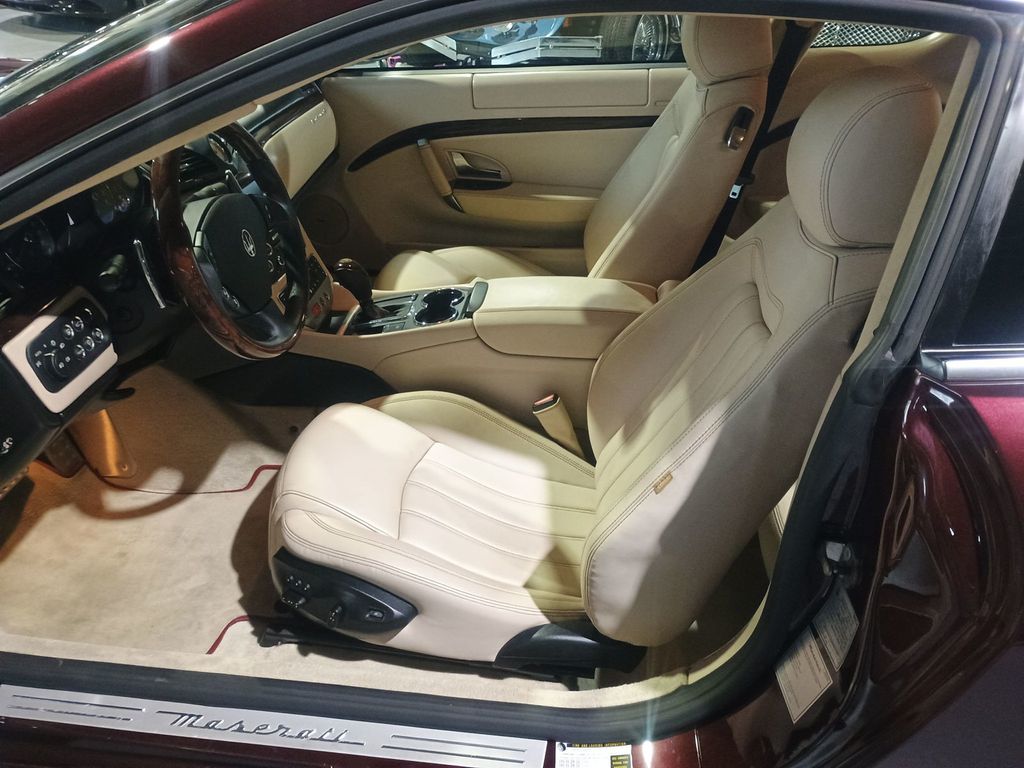 2011 Maserati GranTurismo 2dr Coupe S 1 Owner Clean Carfax Florida Car - 22969674 - 14