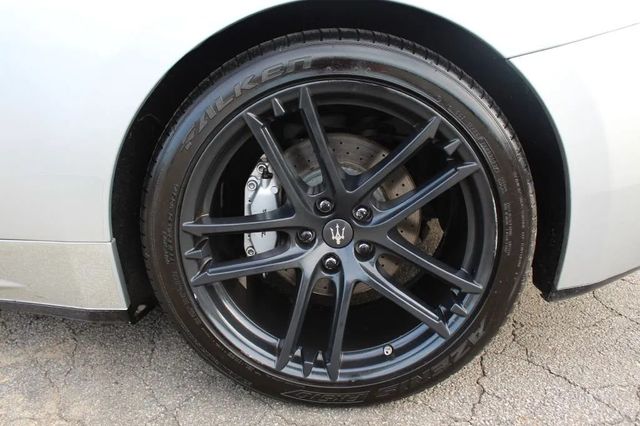 2011 Maserati GranTurismo Convertible 2dr - 23035580 - 19