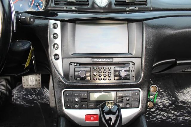 2011 Maserati GranTurismo Convertible 2dr - 23035580 - 31