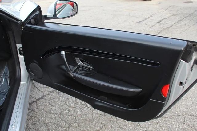 2011 Maserati GranTurismo Convertible 2dr - 23035580 - 33