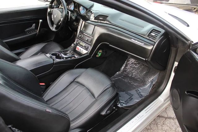 2011 Maserati GranTurismo Convertible 2dr - 23035580 - 34
