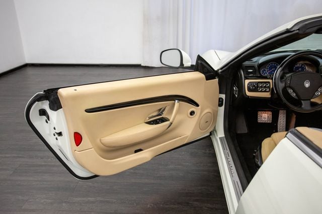 2011 Maserati GranTurismo Convertible 2dr - 23002698 - 15