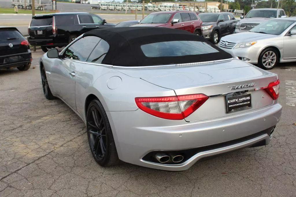 2011 Maserati GranTurismo Convertible CONVERTIBLE, PININFARINA, XENONS, CLEAN CARFAX, 20" WHEELS!!! - 22470257 - 47