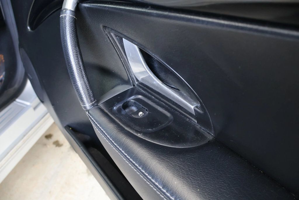 2011 Maserati GranTurismo Convertible CONVERTIBLE, PININFARINA, XENONS, CLEAN CARFAX, 20" WHEELS!!! - 22470257 - 78