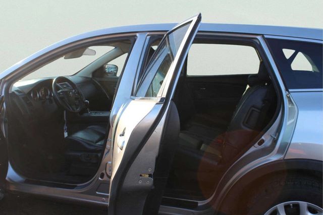 2011 Mazda CX-9 FWD 4dr Touring - 22961836 - 6