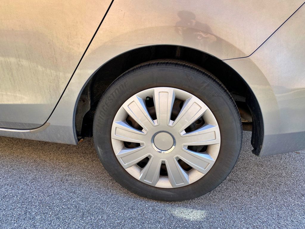 2011 Mazda Mazda3 4dr Sedan Automatic i Sport - 23009726 - 13