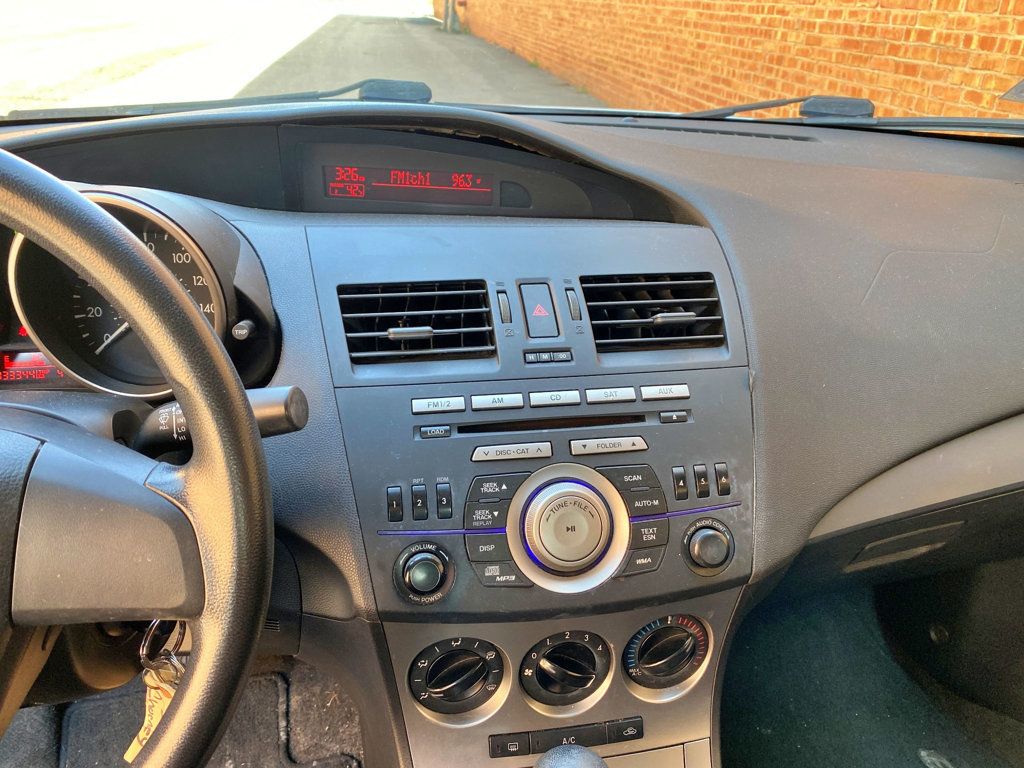 2011 Mazda Mazda3 4dr Sedan Automatic i Sport - 23009726 - 8