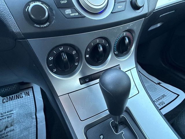 2011 Mazda Mazda3 4dr Sedan Automatic i Touring - 22910502 - 26