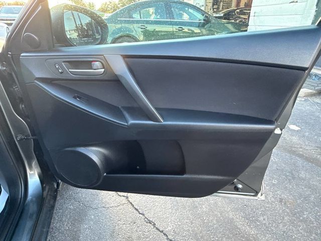 2011 Mazda Mazda3 4dr Sedan Automatic i Touring - 22910502 - 29