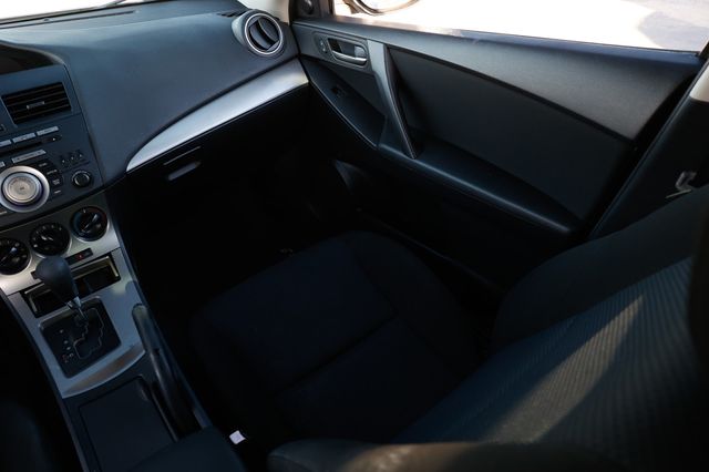 2011 Mazda Mazda3 4dr Sedan Automatic i Touring - 22974527 - 26