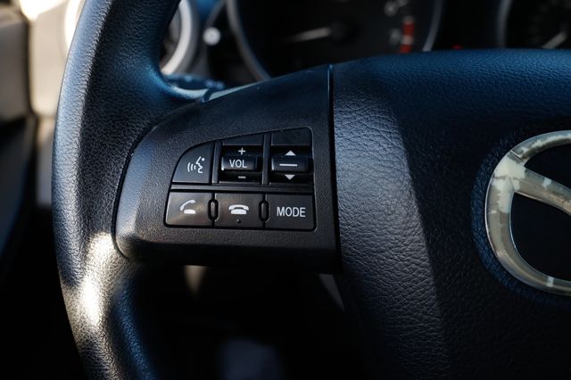 2011 Mazda Mazda3 4dr Sedan Automatic i Touring - 22974527 - 29