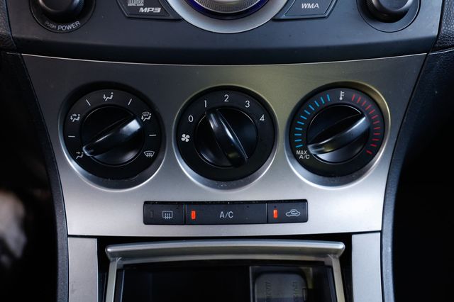 2011 Mazda Mazda3 4dr Sedan Automatic i Touring - 22974527 - 34