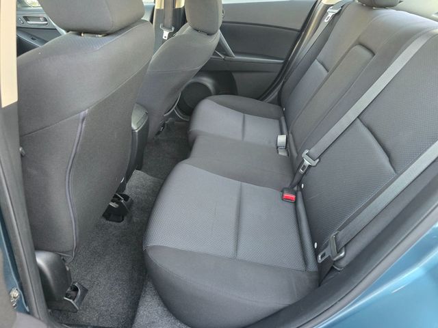 2011 Mazda Mazda3 4dr Sedan Manual i Touring - 23070872 - 10