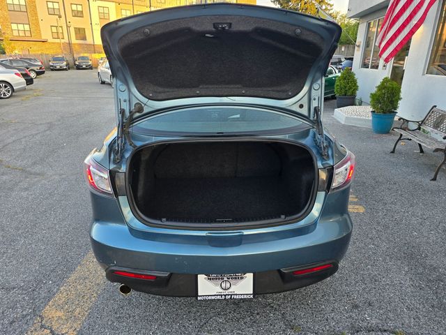 2011 Mazda Mazda3 4dr Sedan Manual i Touring - 23070872 - 13