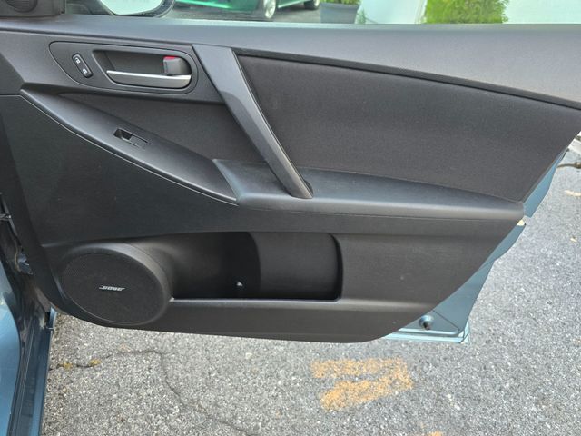 2011 Mazda Mazda3 4dr Sedan Manual i Touring - 23070872 - 19