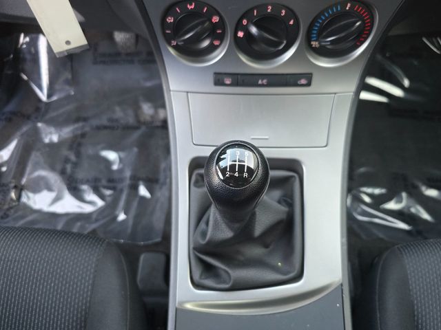 2011 Mazda Mazda3 4dr Sedan Manual i Touring - 23070872 - 21