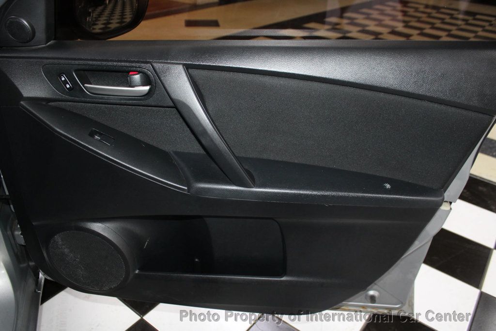 2011 Mazda Mazda3 4dr Sedan Manual i Touring - 22921847 - 24