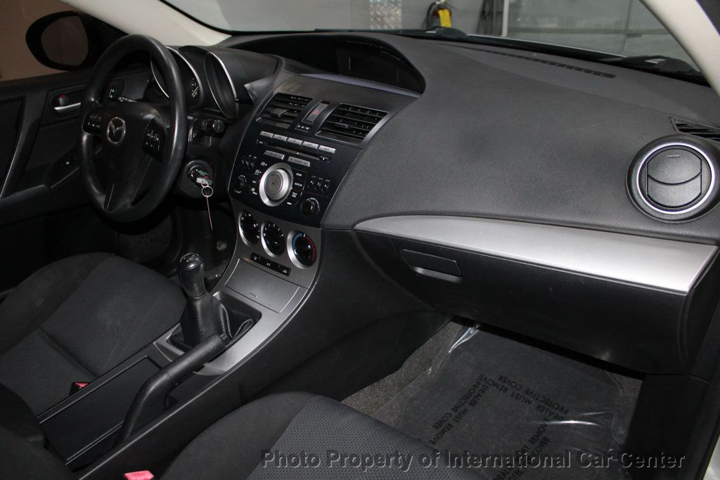 2011 Mazda Mazda3 4dr Sedan Manual i Touring - 22921847 - 25
