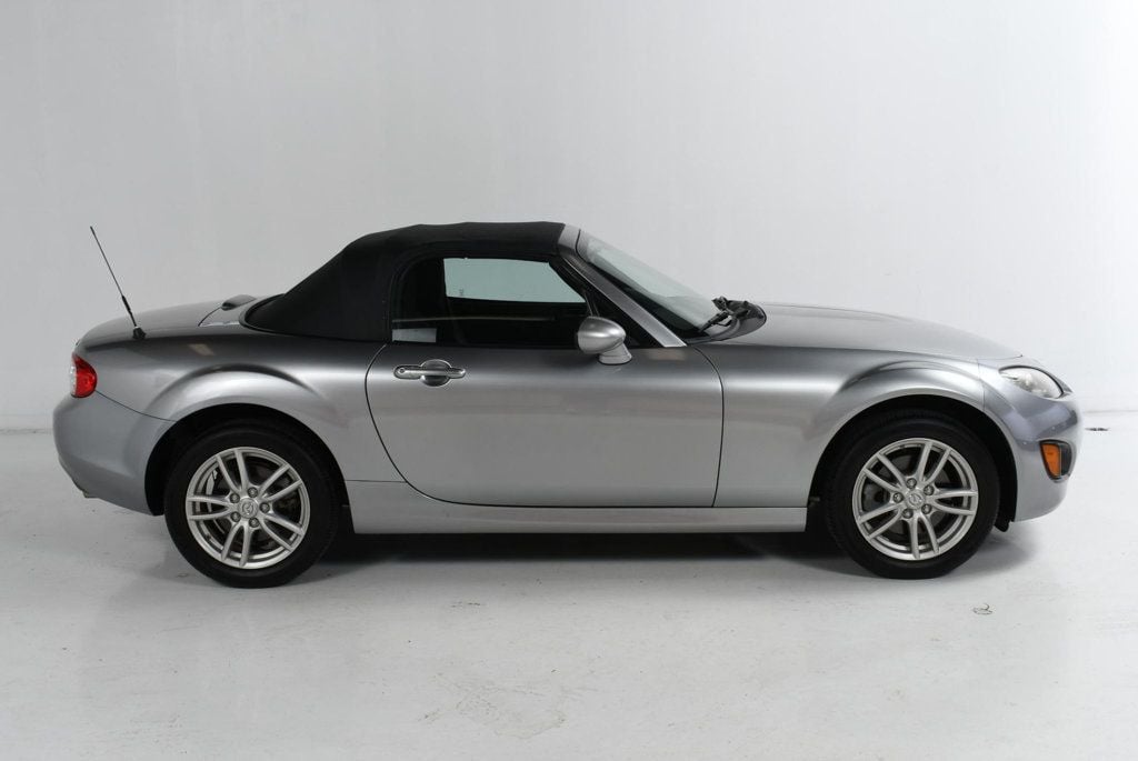 2011 Mazda MX-5 Miata 2dr Convertible Manual Sport - 22486221 - 11