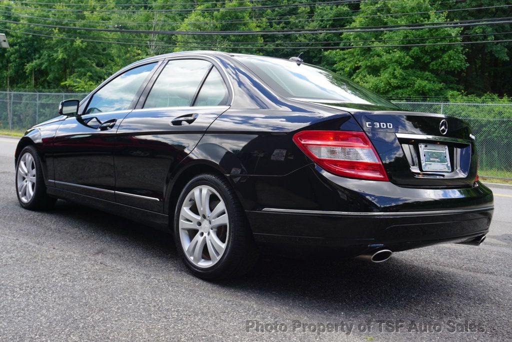 2011 Mercedes-Benz C-Class 4dr Sedan C 300 Luxury 4MATIC NAVIGATION HEATED SEATS BLUETOOTH  - 22497645 - 4