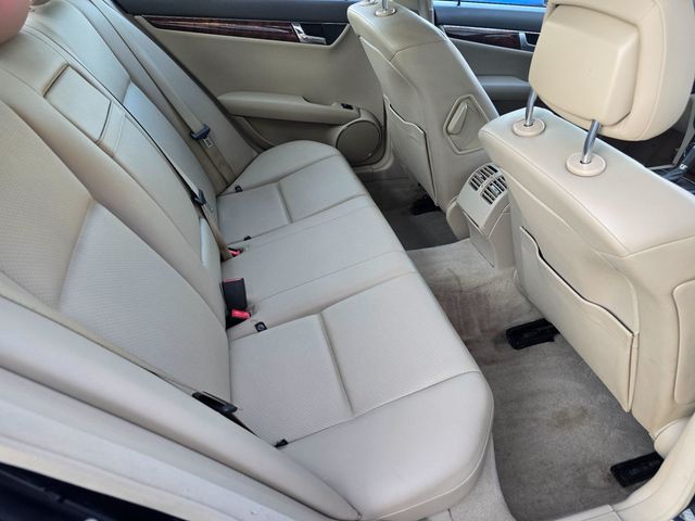 2011 Mercedes-Benz C-Class 4dr Sedan C 300 Sport 4MATIC - 23052694 - 11
