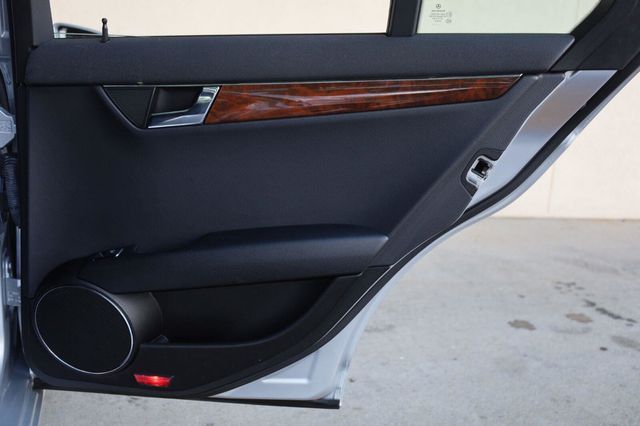 2011 Mercedes-Benz C-Class C300 - 23052444 - 18