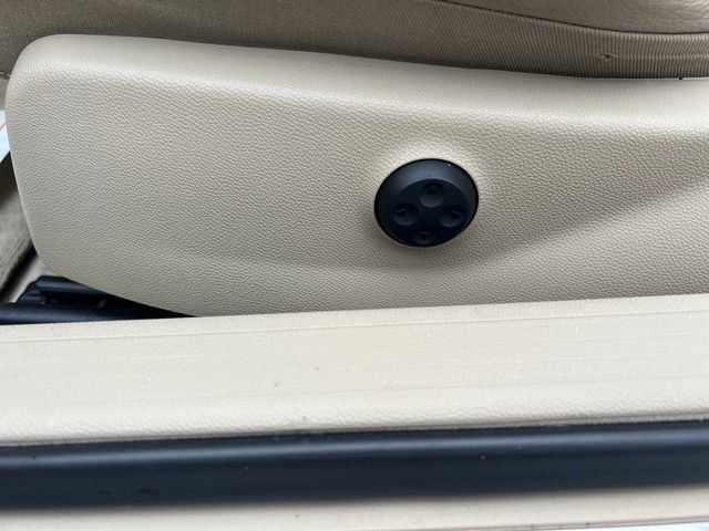 2011 Mercedes-Benz E-Class 2dr Cabriolet E 350 RWD - 22992594 - 11