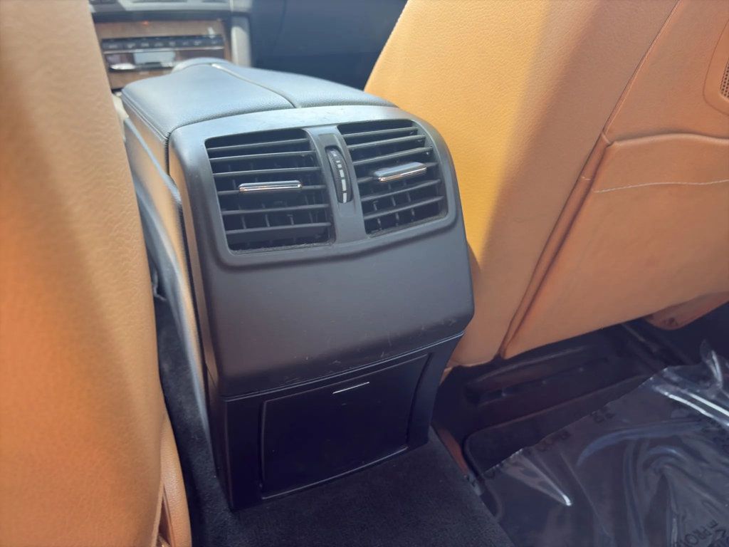 2011 Mercedes-Benz E-Class 4dr Sedan E 550 Sport RWD - 22992644 - 19