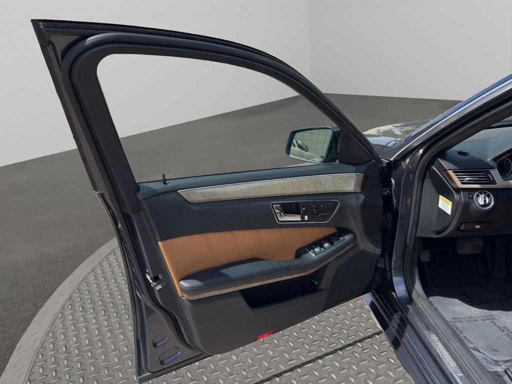 2011 Mercedes-Benz E-Class 4dr Sedan E 550 Sport RWD - 22992644 - 22