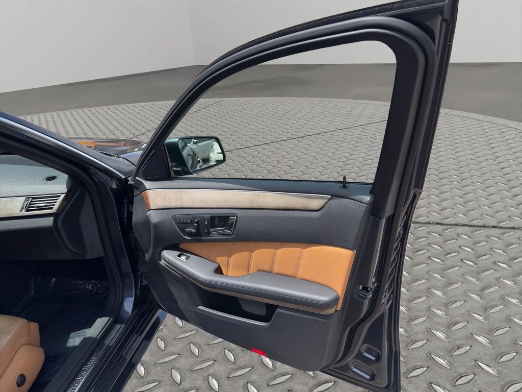 2011 Mercedes-Benz E-Class 4dr Sedan E 550 Sport RWD - 22992644 - 23