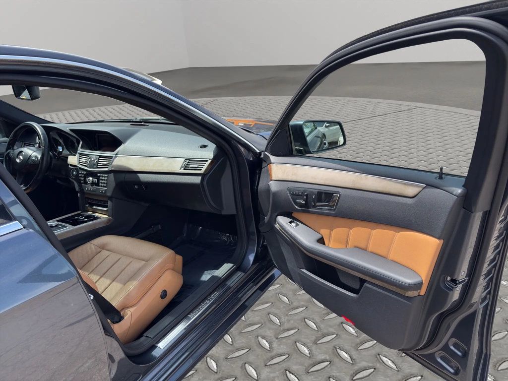 2011 Mercedes-Benz E-Class 4dr Sedan E 550 Sport RWD - 22992644 - 25