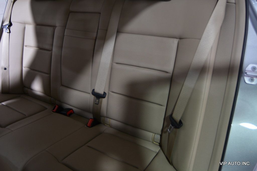 2011 Mercedes-Benz E-Class E 350 4dr Sedan E350 Luxury RWD - 22892223 - 24