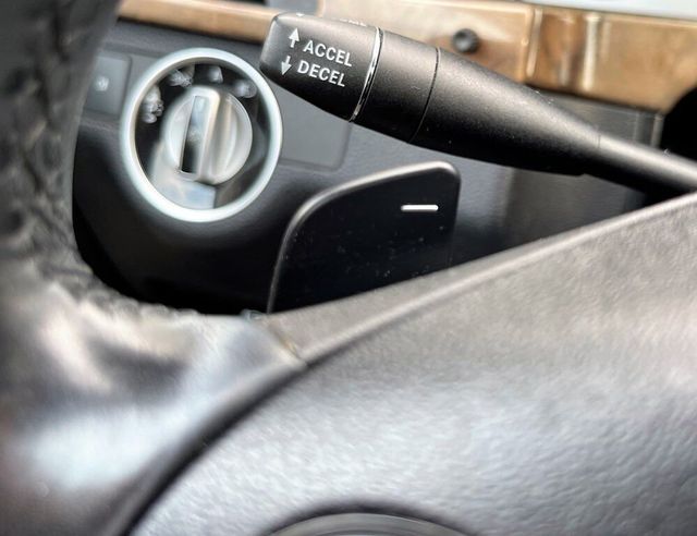 2011 Mercedes-Benz E-Class E350 4MATIC - 21480472 - 28