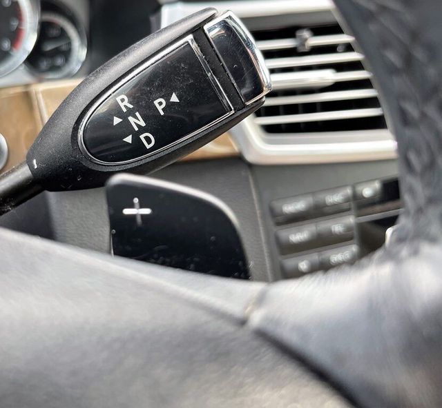 2011 Mercedes-Benz E-Class E350 4MATIC - 21480472 - 29