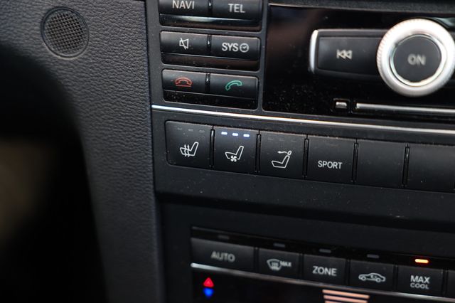 2011 Mercedes-Benz E-Class E 550 2dr Cabriolet E550 RWD - 22997631 - 36