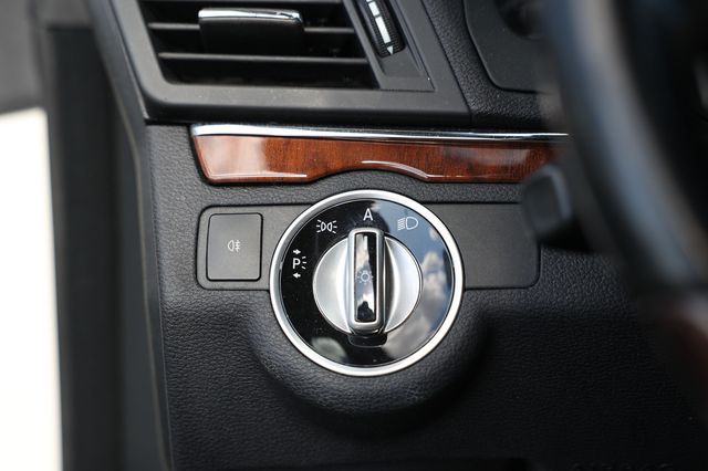 2011 Mercedes-Benz E-Class E 550 2dr Cabriolet E550 RWD - 22997631 - 47