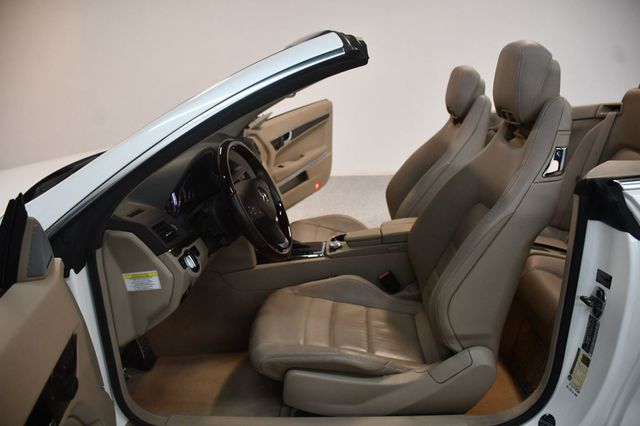 2011 Mercedes-Benz E-Class E 550 2dr Cabriolet E550 RWD - 23075552 - 32
