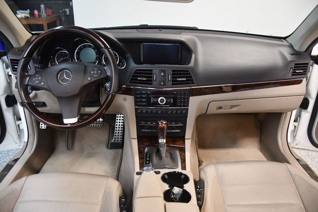 2011 Mercedes-Benz E-Class E 550 2dr Cabriolet E550 RWD - 23075552 - 4