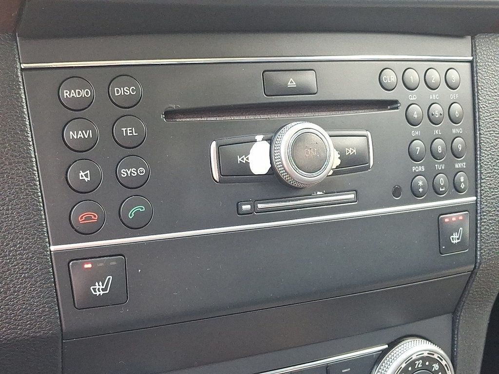 2011 Mercedes Benz GLK 350 4MATIC photo 16