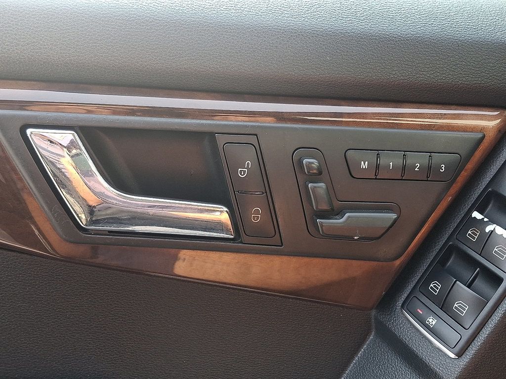 2011 Mercedes Benz GLK 350 4MATIC photo 29