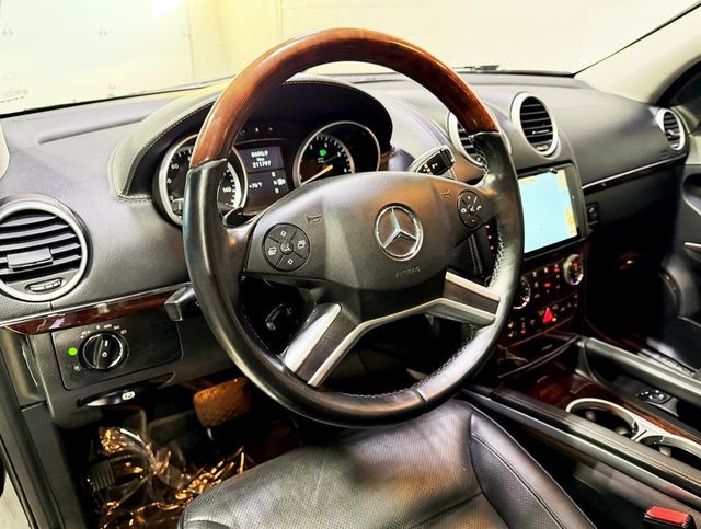 2011 Mercedes-Benz GL-Class 4MATIC 4dr GL 550 - 22928357 - 10
